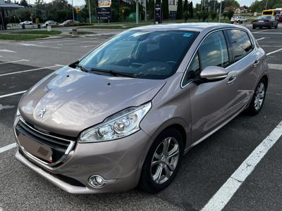 Peugeot 208 I Hatchback 3d 1.2 VTI 82KM 2014