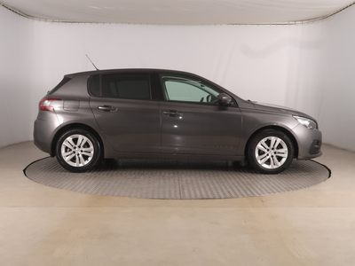 Peugeot 308 2019 1.2 PureTech 49102km Hatchback