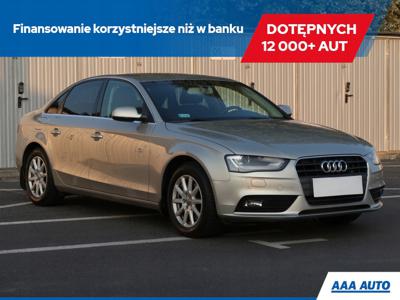 Audi A4 B8 Limousine Facelifting 2.0 TDI 143KM 2012