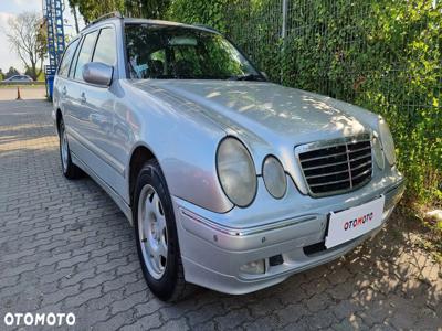 Mercedes-Benz Klasa E 280 T 4 Matic Classic