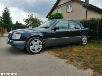 Mercedes-Benz W124 (1984-1993)