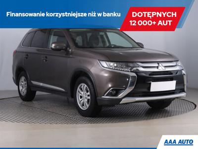 Mitsubishi Outlander III SUV Facelifting 2015 2.0 MIVEC 150KM 2016