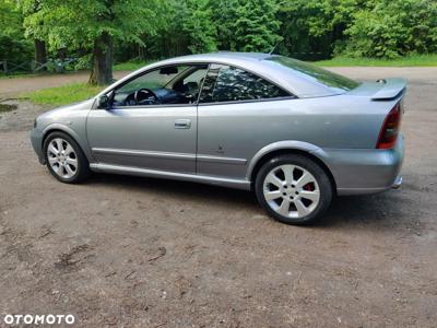 Opel Astra II Coupe 2.2