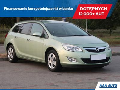 Opel Astra J Sports Tourer 1.4 Turbo ECOTEC 140KM 2011