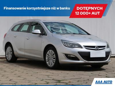 Opel Astra J Sports Tourer Facelifting 1.7 CDTI ECOTEC 130KM 2013