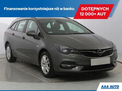 Opel Astra K Sportstourer Facelifting 1.2 Turbo 145KM 2020