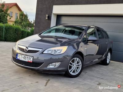 Opel Astra ZAREJESTROWANY W PL *niski przebieg* J (2009-201…