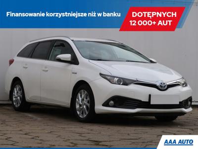 Toyota Auris II Touring Sports Facelifting 1.8 Hybrid 136KM 2016