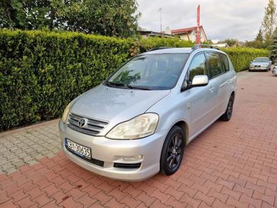 Toyota Avensis Verso 2.0 D-4D 116KM 2004