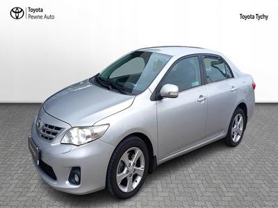 Toyota Corolla X Sedan Facelifting 2.0 D-4D 126KM 2012