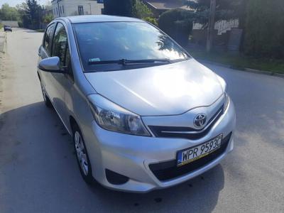 Toyota Yaris III Hatchback 5d 1.0 VVT-i 69KM 2012