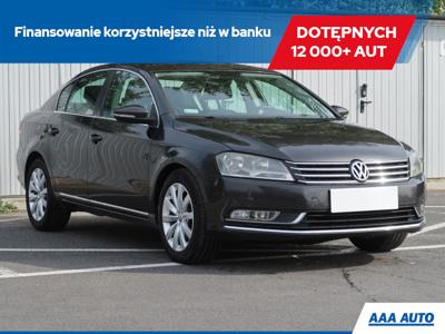 Volkswagen Passat B7 Variant 1.6 TDI CR DPF BlueMotion 105KM 2011