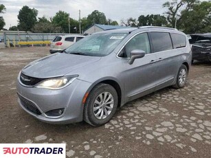 Chrysler Pacifica 3.0 benzyna 2018r. (WICHITA)