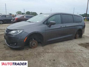 Chrysler Pacifica 3.0 benzyna 2018r. (WOODHAVEN)