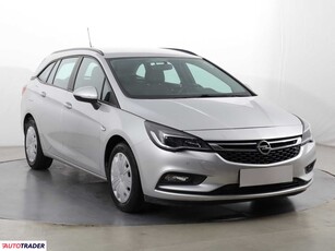 Opel Astra 1.6 93 KM 2018r. (Piaseczno)