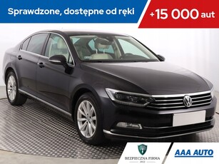 Volkswagen Passat B8 Limousine 1.8 TSI BlueMotion Technology 180KM 2016