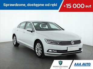 Volkswagen Passat B8 Limousine 2.0 TDI BlueMotion Technology 150KM 2017