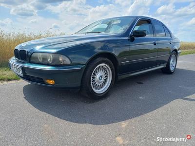 Sprzedam BMW 535i, stan dobry.