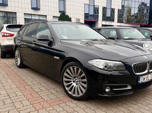 BMW Seria 5 525d xDrive Luxury Line