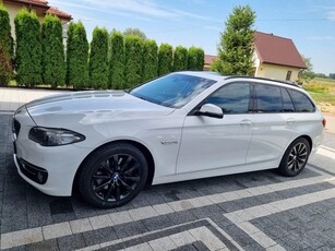 BMW Seria 5 525d xDrive Luxury Line