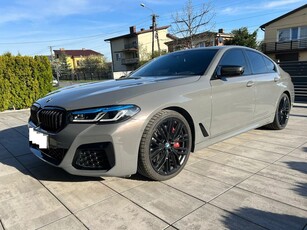 BMW Seria 5 M550i xDrive sport