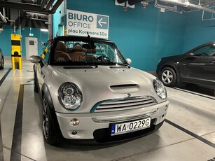 MINI Cooper S Sidewalk