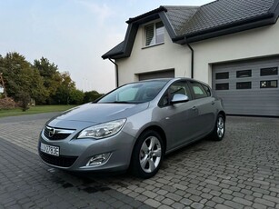 Opel Astra IV 1.4 T Business