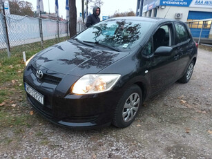 Toyota Auris 2009 1.3 Dual VVT