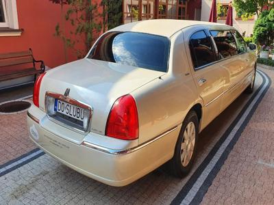 Używane Lincoln Town Car - 46 599 PLN, 183 000 km, 2003