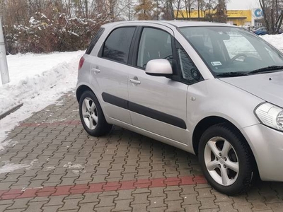 SUZUKI SX4 1.6 BENZYNA NISKI PRZEBIEG