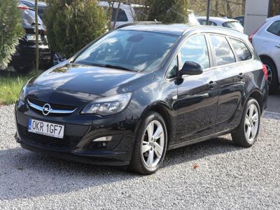 Opel Astra J Sports Tourer Facelifting 1.4 Turbo ECOTEC 140KM 2015