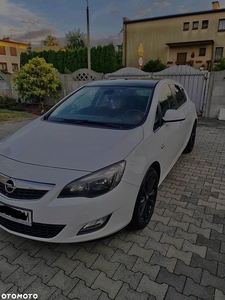 Opel Astra J