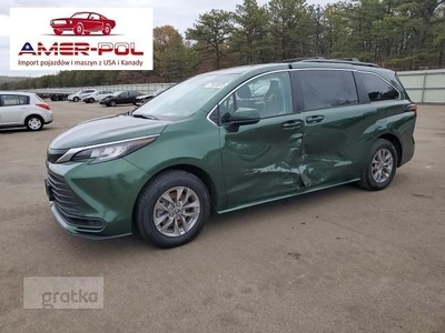 Toyota Sienna III