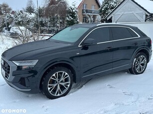 Audi Q8 55 TFSI quattro tiptronic