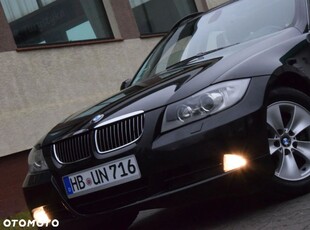 BMW Seria 3 325i Touring