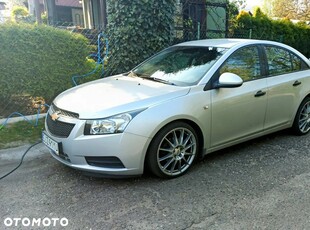 Chevrolet Cruze 1.6 Base