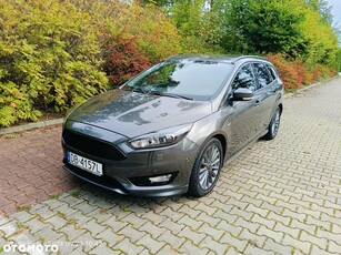 Ford Focus 1.5 EcoBoost Start-Stopp-System ST-LINE