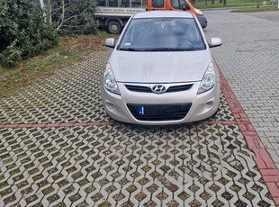 Hyundai i20 niski przebieg z 2010 roku