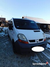 renault trafic 9 osobowy