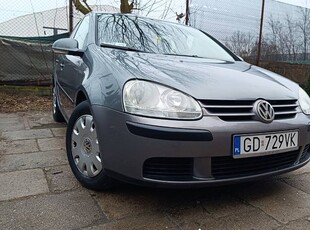 Sprzedam VW Golf V 1.4 benzyna mały przebieg