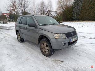 Suzuki Grand Vitara Suzuki Grand Vitara 2.0 b+g 06r 4x4 II (2005-)