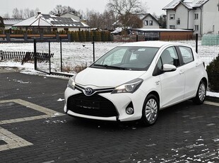 Toyota Yaris 1.5 hybryda Automat