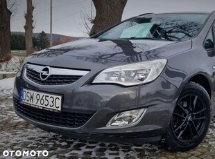 Używany Opel Astra 2011