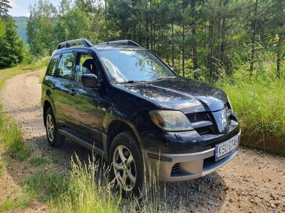 Mitsubishi Outlander 2.0 4x4 140 tys przebiegu 2 komplety opon