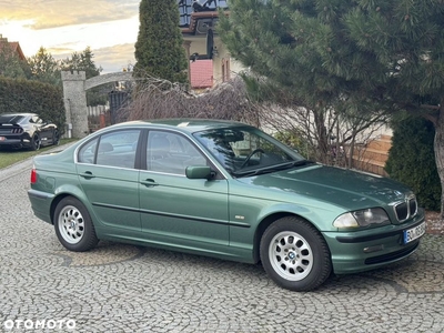 BMW Seria 3 320i