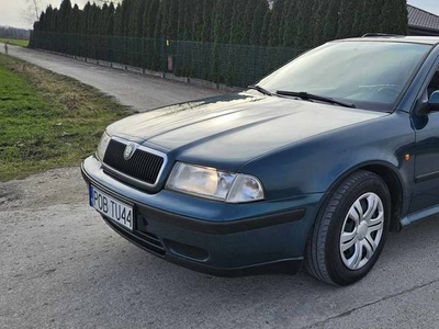 Skoda Octavia 1.8 benzyna 1998r KLIMA !!!