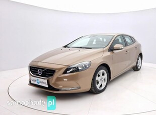 Volvo V40 II