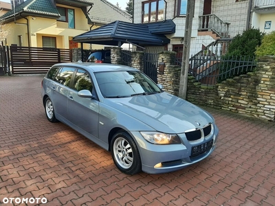 BMW Seria 3 318i