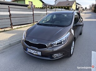 Kia Ceed II 1.6 128KM Klima Grzane fotele, kierownica CD/Mp3 USB LED PDC