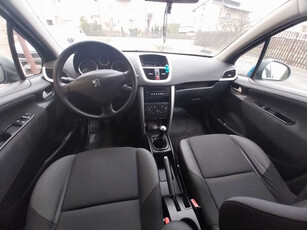 Peugeot 207 2013 1.4 104400km ABS klimatyzacja manualna